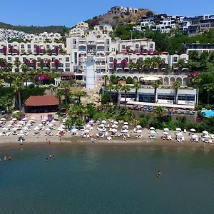 Hotel Lighthouse, Ortakentyahşi